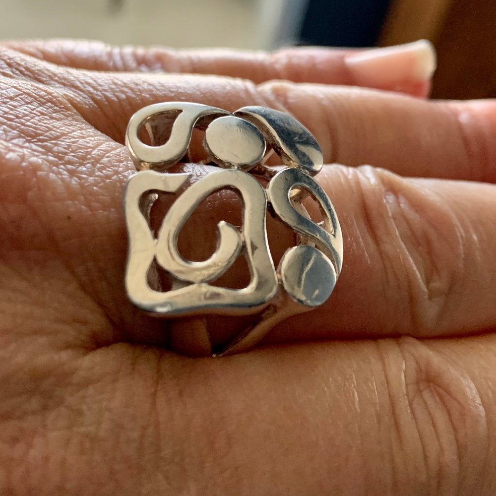 .925 Solid Sterling Silver Bold Ring Size 9 - image 4